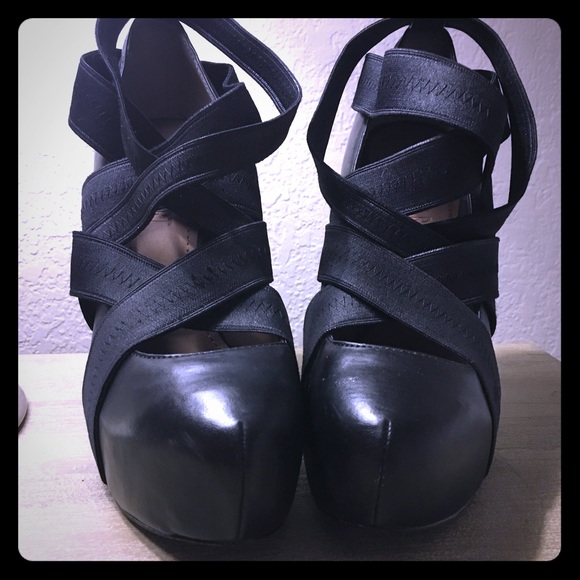 Colin Stuart sexy strap pumps - Picture 1 of 4